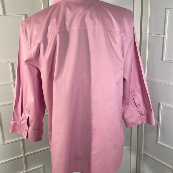 Chico's button up 3/4 sleeves no iron, with stain shield - Picture 3 of 10